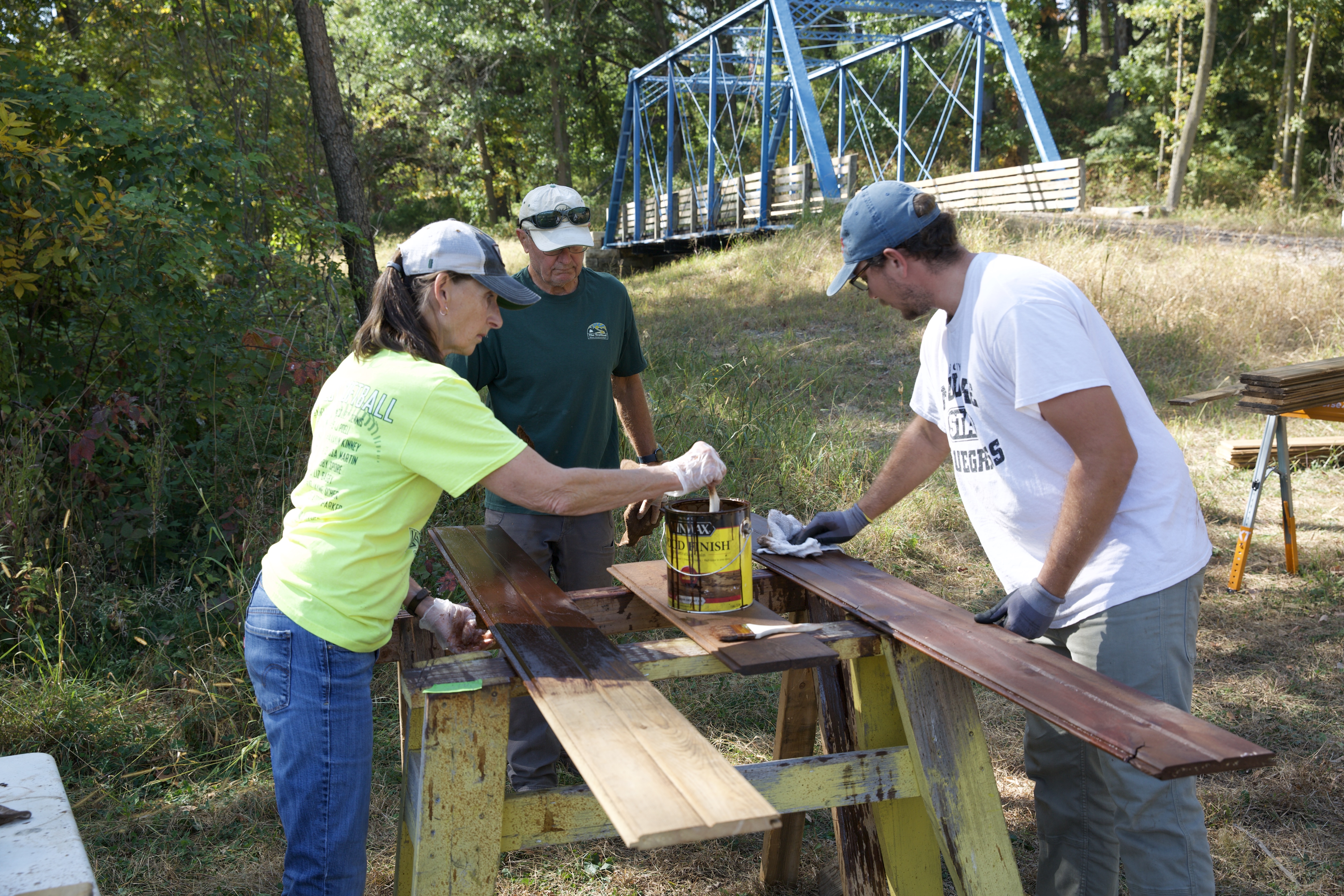 Staining the salvaged wood